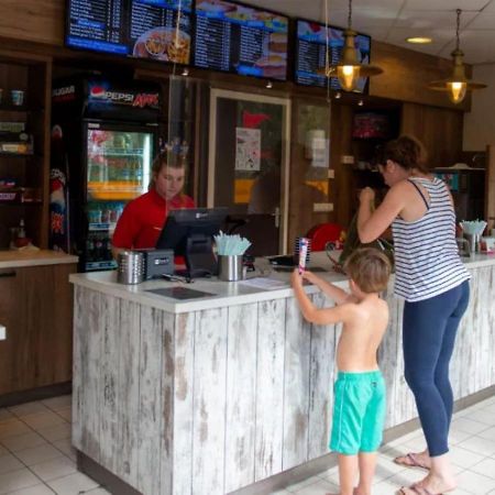 Suameer Kajuit423 6Pers 5Sterren Vakantiepark Bergumermeer Aan Het Water In Friesland Met Zwembad 빌라 외부 사진